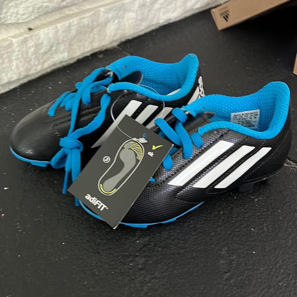Adidas outdoor soccer shoes NWT and box